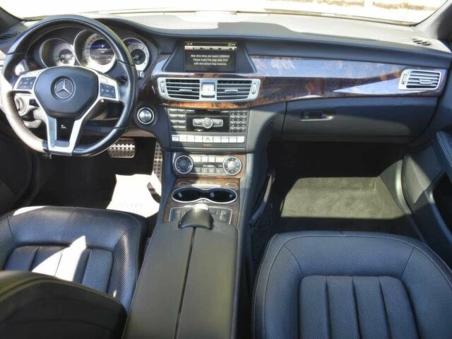 Синий Мерседес CLS серия, объемом двигателя 4.7 л и пробегом 87 тыс. км за 17900 $, фото 10 на Automoto.ua