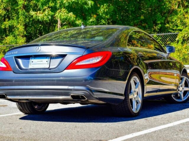 Синий Мерседес CLS серия, объемом двигателя 4.7 л и пробегом 87 тыс. км за 17900 $, фото 5 на Automoto.ua