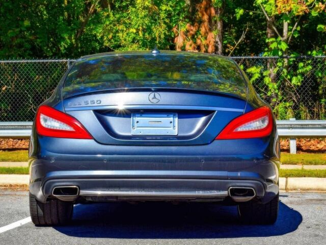 Синий Мерседес CLS серия, объемом двигателя 4.7 л и пробегом 87 тыс. км за 17900 $, фото 4 на Automoto.ua