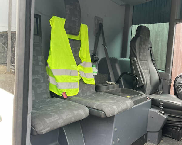 Зеленый Мерседес Econic, объемом двигателя 7.2 л и пробегом 557 тыс. км за 31500 $, фото 19 на Automoto.ua