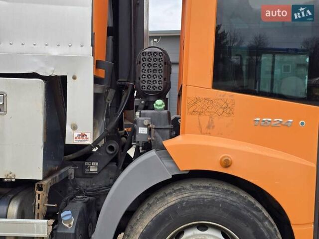 Помаранчевий Мерседес Econic, об'ємом двигуна 6.37 л та пробігом 350 тис. км за 27999 $, фото 4 на Automoto.ua