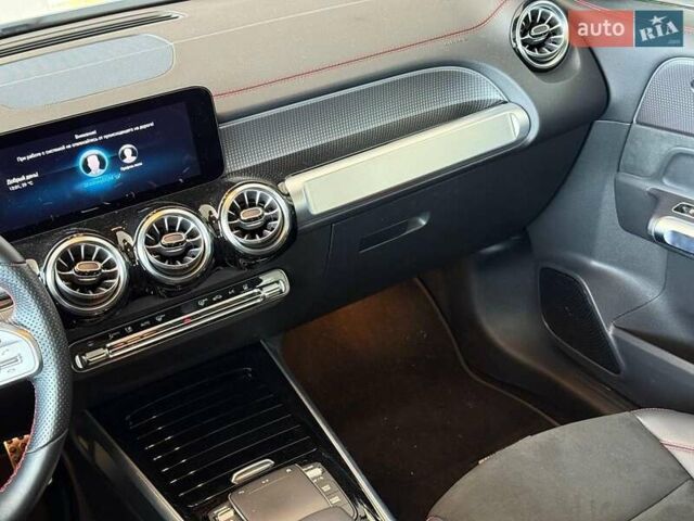 Білий Мерседес EQB, об'ємом двигуна 0 л та пробігом 9 тис. км за 38530 $, фото 28 на Automoto.ua