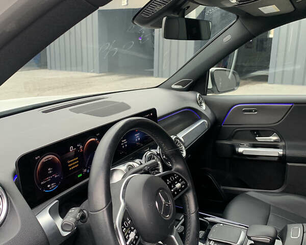 Мерседес EQB 2022 в Каменце-Подольском на Automoto.ua Белый Мерседес EQB, объемом двигателя 0 л и пробегом 84 тыс. км за 28000 $, фото 10 на Automoto.ua