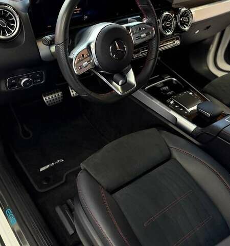 Белый Мерседес EQB, объемом двигателя 0 л и пробегом 76 тыс. км за 31950 $, фото 27 на Automoto.ua