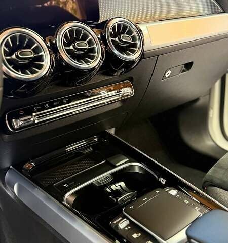 Белый Мерседес EQB, объемом двигателя 0 л и пробегом 76 тыс. км за 31950 $, фото 23 на Automoto.ua