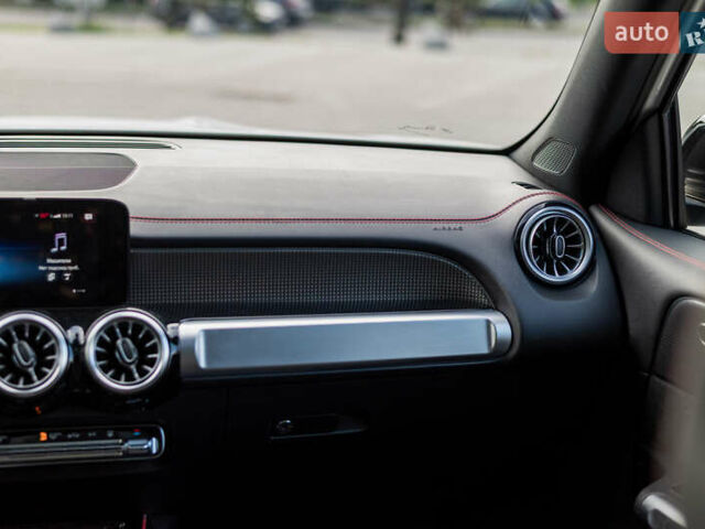 Белый Мерседес EQB, объемом двигателя 0 л и пробегом 15 тыс. км за 33000 $, фото 28 на Automoto.ua