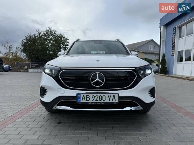 Белый Мерседес EQB, объемом двигателя 0 л и пробегом 26 тыс. км за 29500 $, фото 5 на Automoto.ua