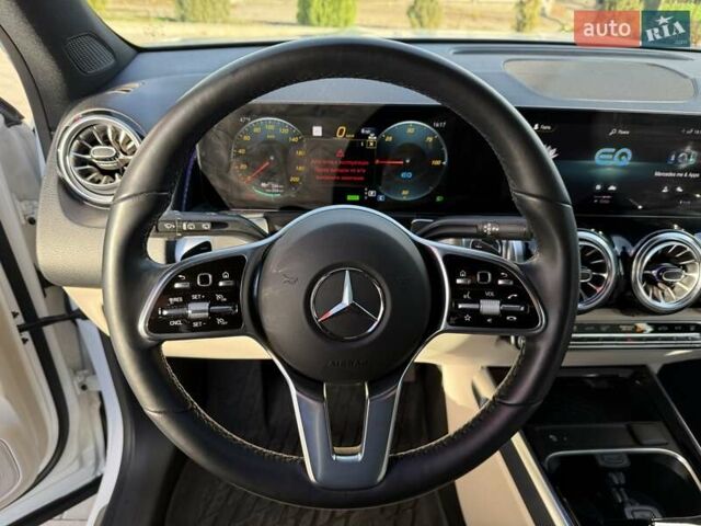 Белый Мерседес EQB, объемом двигателя 0 л и пробегом 26 тыс. км за 29500 $, фото 29 на Automoto.ua