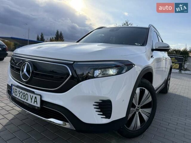 Белый Мерседес EQB, объемом двигателя 0 л и пробегом 26 тыс. км за 29500 $, фото 2 на Automoto.ua