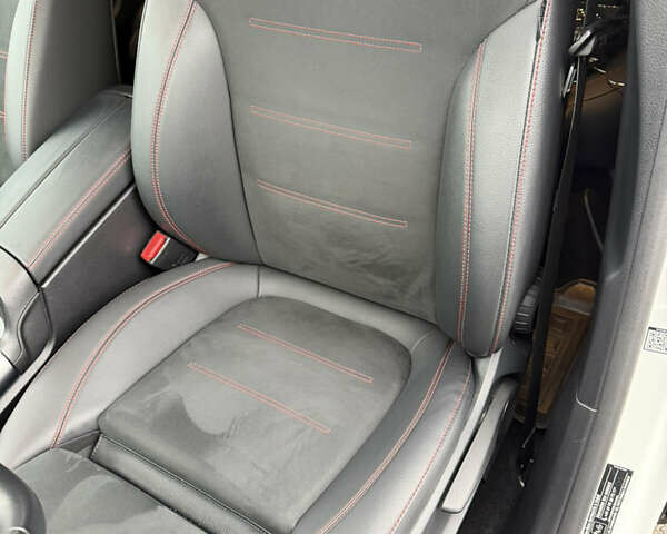 Білий Мерседес EQB, об'ємом двигуна 0 л та пробігом 41 тис. км за 34900 $, фото 13 на Automoto.ua