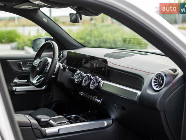 Белый Мерседес EQB, объемом двигателя 0 л и пробегом 15 тыс. км за 33000 $, фото 2 на Automoto.ua