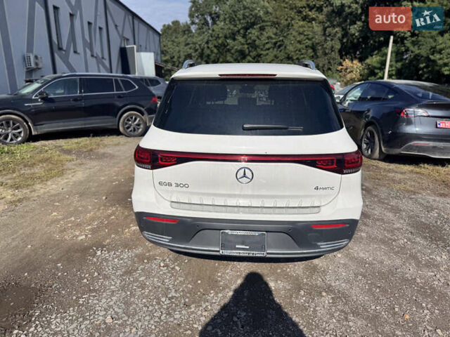 Белый Мерседес EQB, объемом двигателя 0 л и пробегом 5 тыс. км за 20650 $, фото 6 на Automoto.ua