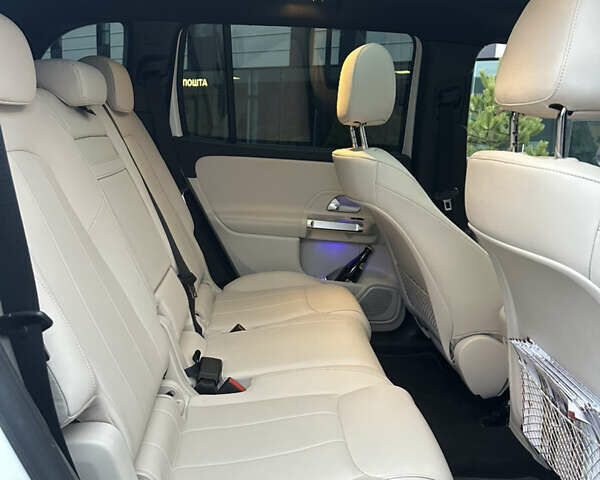 Білий Мерседес EQB, об'ємом двигуна 0 л та пробігом 14 тис. км за 38000 $, фото 17 на Automoto.ua