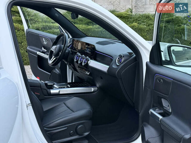 Белый Мерседес EQB, объемом двигателя 0 л и пробегом 210 тыс. км за 25900 $, фото 60 на Automoto.ua