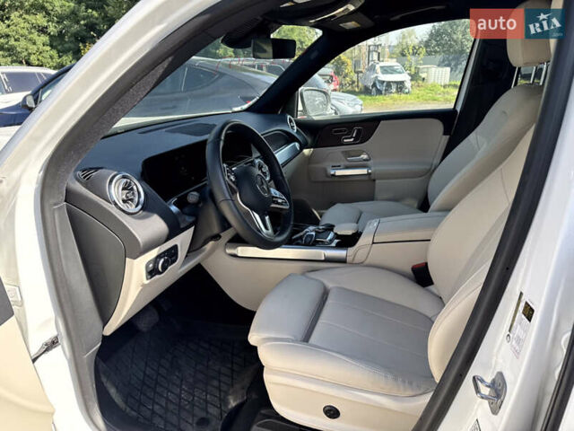 Білий Мерседес EQB, об'ємом двигуна 0 л та пробігом 5 тис. км за 21900 $, фото 35 на Automoto.ua