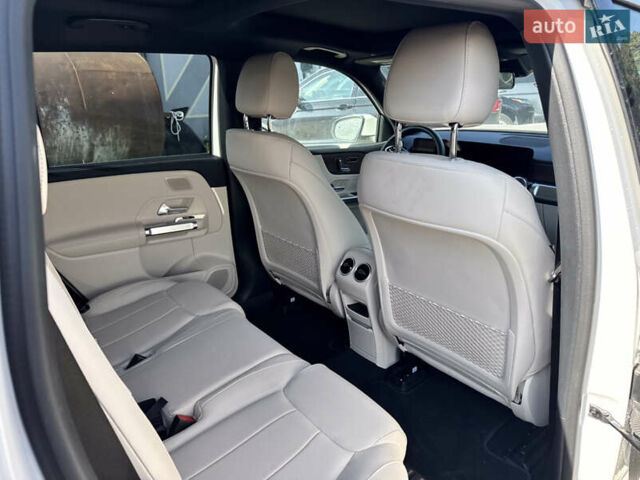 Белый Мерседес EQB, объемом двигателя 0 л и пробегом 5 тыс. км за 20650 $, фото 26 на Automoto.ua