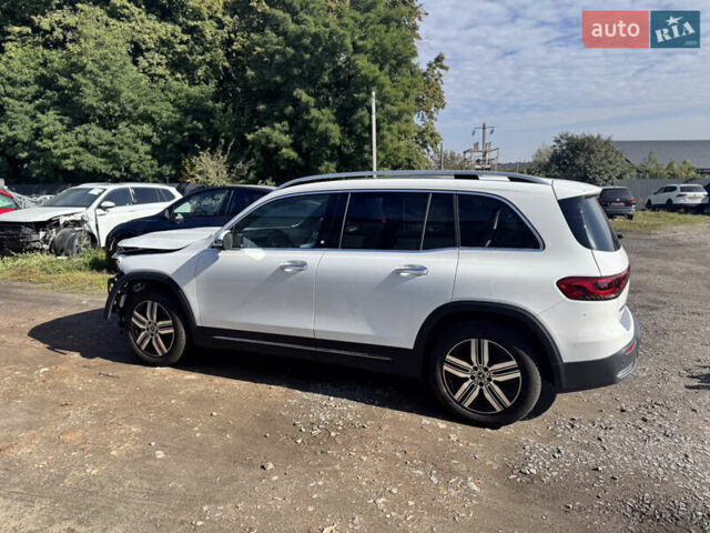 Белый Мерседес EQB, объемом двигателя 0 л и пробегом 5 тыс. км за 20650 $, фото 9 на Automoto.ua