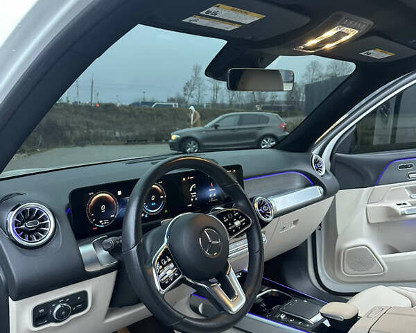 Білий Мерседес EQB, об'ємом двигуна 0 л та пробігом 14 тис. км за 38000 $, фото 8 на Automoto.ua