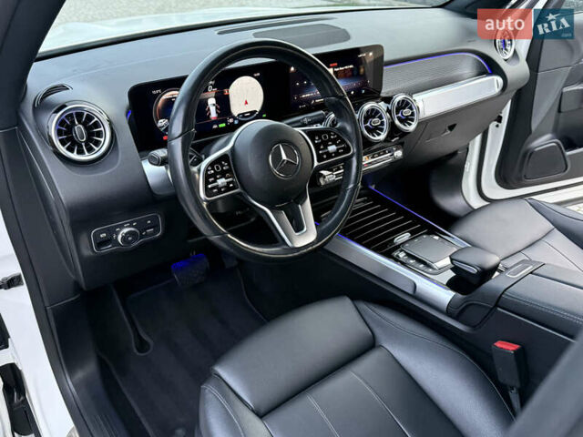 Белый Мерседес EQB, объемом двигателя 0 л и пробегом 210 тыс. км за 25900 $, фото 27 на Automoto.ua