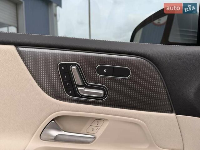 Белый Мерседес EQB, объемом двигателя 0 л и пробегом 26 тыс. км за 29500 $, фото 17 на Automoto.ua