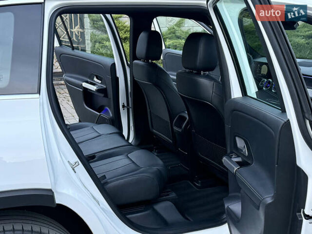 Белый Мерседес EQB, объемом двигателя 0 л и пробегом 210 тыс. км за 25900 $, фото 66 на Automoto.ua