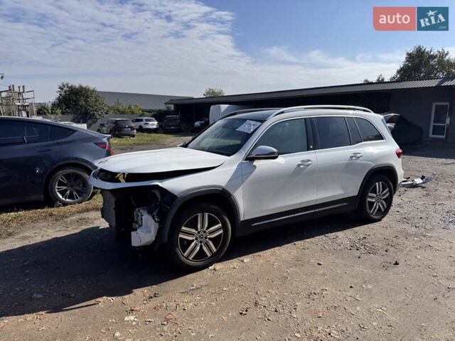 Белый Мерседес EQB, объемом двигателя 0 л и пробегом 5 тыс. км за 20650 $, фото 12 на Automoto.ua