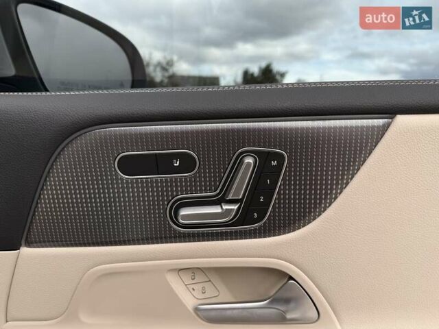 Белый Мерседес EQB, объемом двигателя 0 л и пробегом 26 тыс. км за 29500 $, фото 16 на Automoto.ua