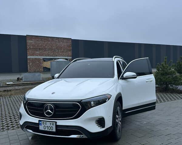 Білий Мерседес EQB, об'ємом двигуна 0 л та пробігом 14 тис. км за 38000 $, фото 2 на Automoto.ua