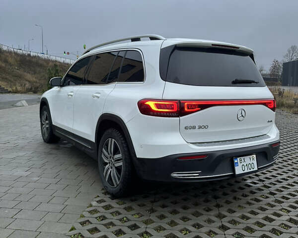 Білий Мерседес EQB, об'ємом двигуна 0 л та пробігом 14 тис. км за 38000 $, фото 12 на Automoto.ua
