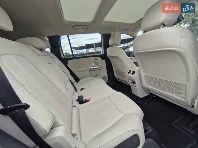 Белый Мерседес EQB, объемом двигателя 0 л и пробегом 63 тыс. км за 31999 $, фото 23 на Automoto.ua