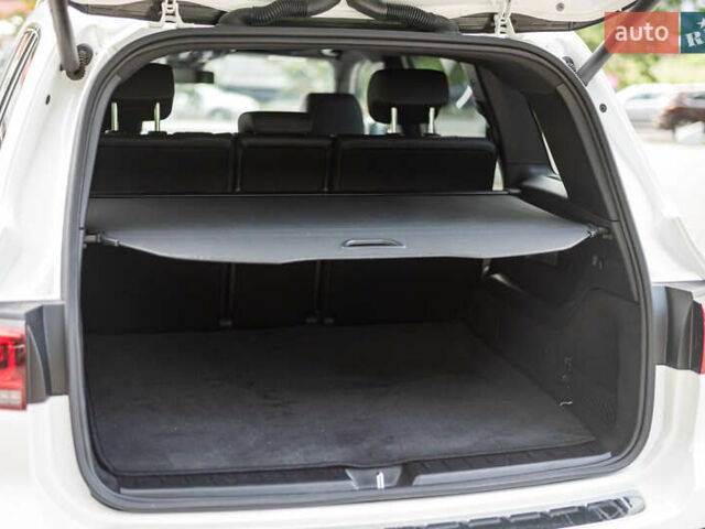 Белый Мерседес EQB, объемом двигателя 0 л и пробегом 15 тыс. км за 33000 $, фото 42 на Automoto.ua