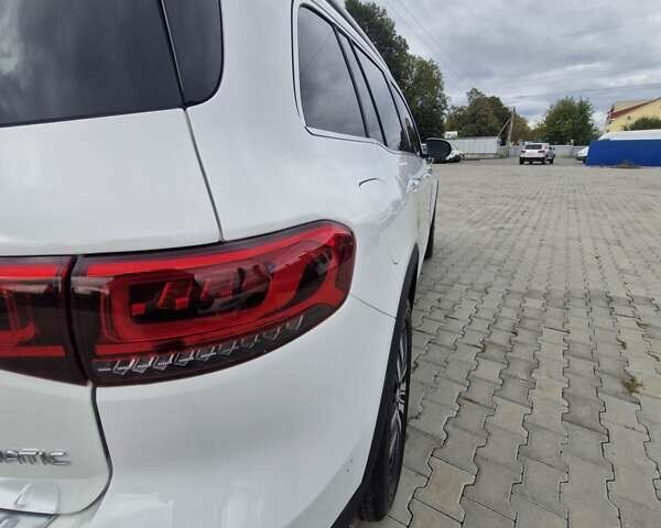 Белый Мерседес EQB, объемом двигателя 0 л и пробегом 63 тыс. км за 31999 $, фото 7 на Automoto.ua