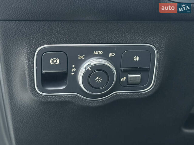 Белый Мерседес EQB, объемом двигателя 0 л и пробегом 210 тыс. км за 25900 $, фото 34 на Automoto.ua