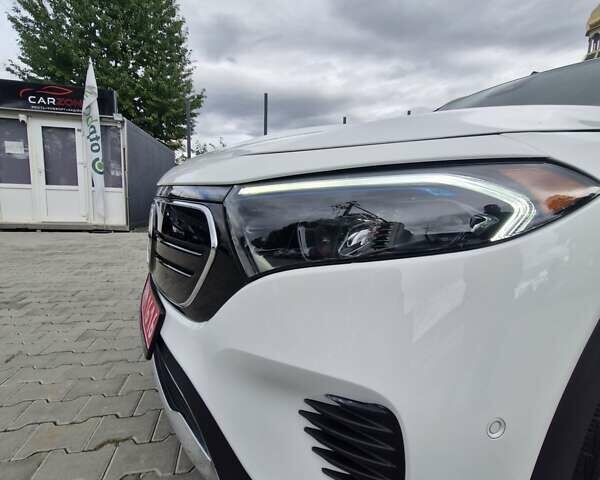 Белый Мерседес EQB, объемом двигателя 0 л и пробегом 63 тыс. км за 31999 $, фото 3 на Automoto.ua