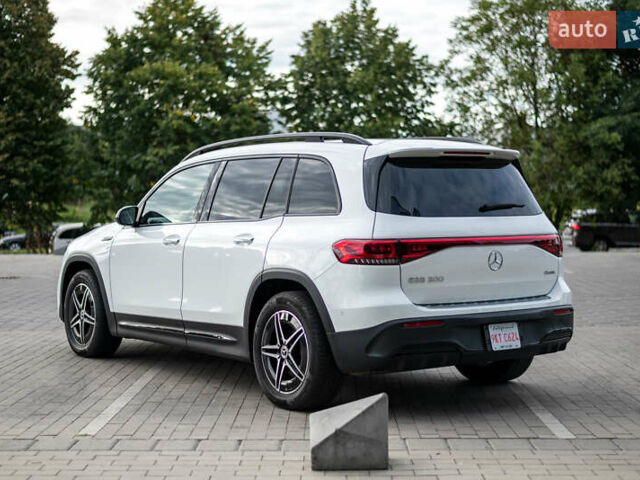 Белый Мерседес EQB, объемом двигателя 0 л и пробегом 15 тыс. км за 33000 $, фото 3 на Automoto.ua