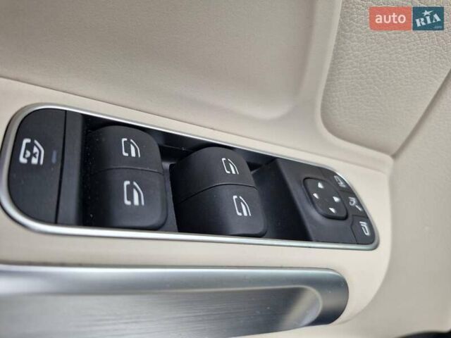 Белый Мерседес EQB, объемом двигателя 0 л и пробегом 63 тыс. км за 31999 $, фото 32 на Automoto.ua