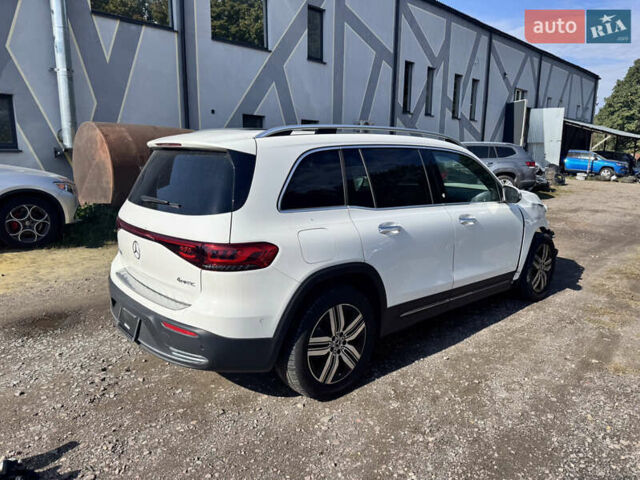 Білий Мерседес EQB, об'ємом двигуна 0 л та пробігом 5 тис. км за 21900 $, фото 4 на Automoto.ua
