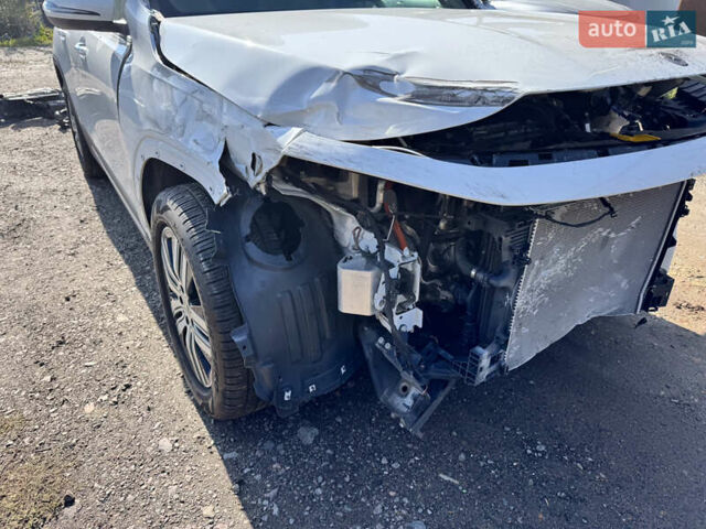 Белый Мерседес EQB, объемом двигателя 0 л и пробегом 5 тыс. км за 20650 $, фото 15 на Automoto.ua