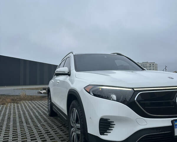 Білий Мерседес EQB, об'ємом двигуна 0 л та пробігом 14 тис. км за 38000 $, фото 19 на Automoto.ua