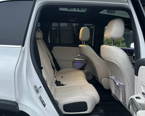 Білий Мерседес EQB, об'ємом двигуна 0 л та пробігом 14 тис. км за 38000 $, фото 16 на Automoto.ua