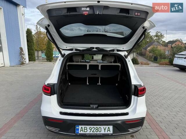 Белый Мерседес EQB, объемом двигателя 0 л и пробегом 26 тыс. км за 29500 $, фото 21 на Automoto.ua