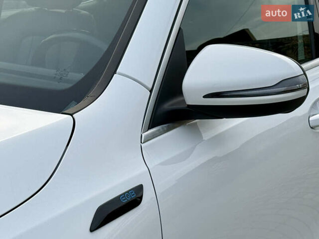 Белый Мерседес EQB, объемом двигателя 0 л и пробегом 210 тыс. км за 25900 $, фото 9 на Automoto.ua