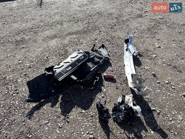 Белый Мерседес EQB, объемом двигателя 0 л и пробегом 5 тыс. км за 20650 $, фото 28 на Automoto.ua