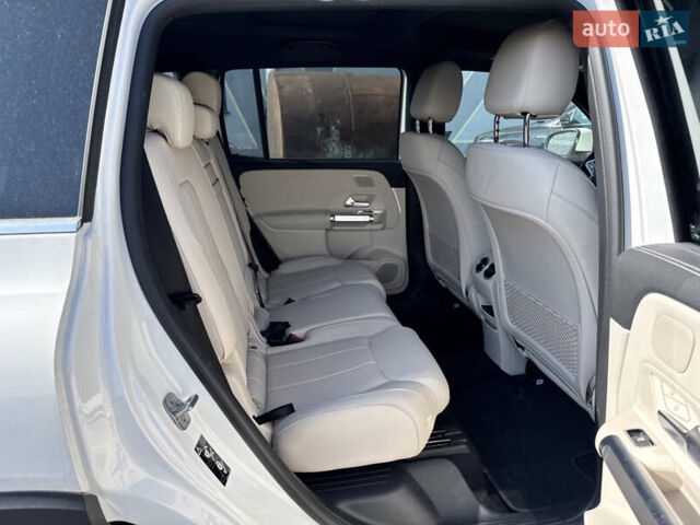 Белый Мерседес EQB, объемом двигателя 0 л и пробегом 5 тыс. км за 20650 $, фото 25 на Automoto.ua