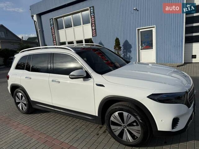 Белый Мерседес EQB, объемом двигателя 0 л и пробегом 26 тыс. км за 29500 $, фото 6 на Automoto.ua