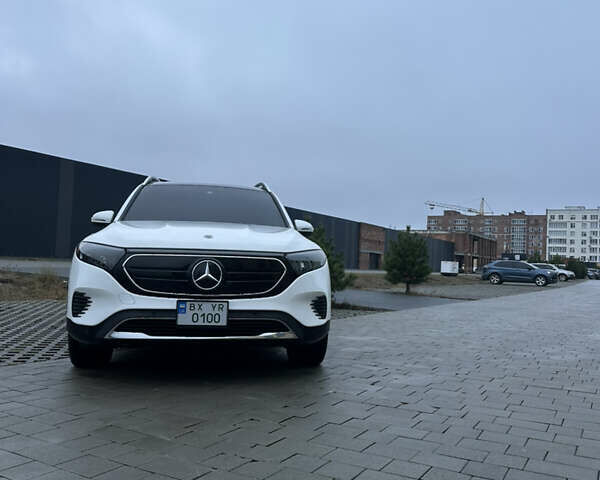 Білий Мерседес EQB, об'ємом двигуна 0 л та пробігом 14 тис. км за 38000 $, фото 1 на Automoto.ua