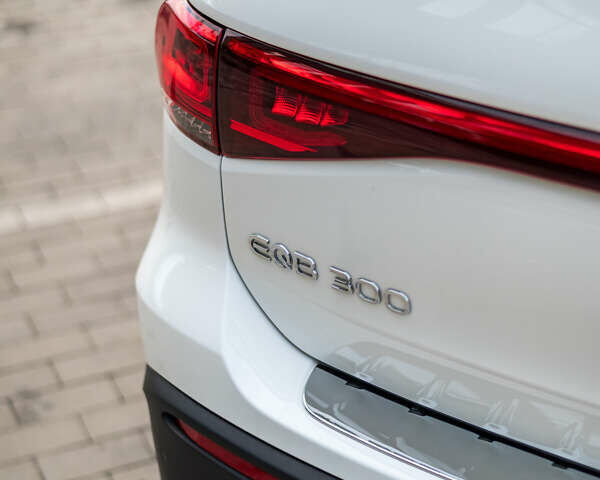 Белый Мерседес EQB, объемом двигателя 0 л и пробегом 15 тыс. км за 33000 $, фото 11 на Automoto.ua