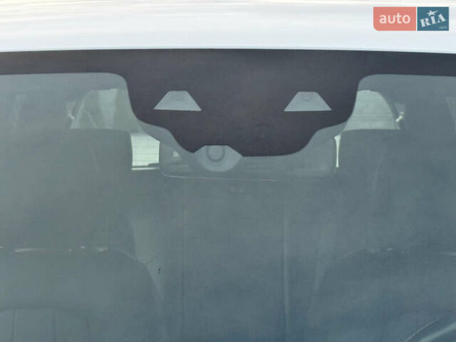 Белый Мерседес EQB, объемом двигателя 0 л и пробегом 210 тыс. км за 25900 $, фото 11 на Automoto.ua