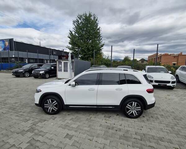 Белый Мерседес EQB, объемом двигателя 0 л и пробегом 63 тыс. км за 31999 $, фото 2 на Automoto.ua