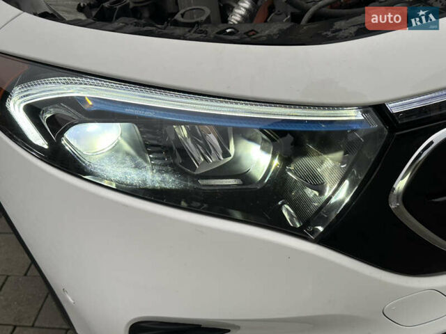 Білий Мерседес EQB, об'ємом двигуна 0 л та пробігом 14 тис. км за 38000 $, фото 37 на Automoto.ua